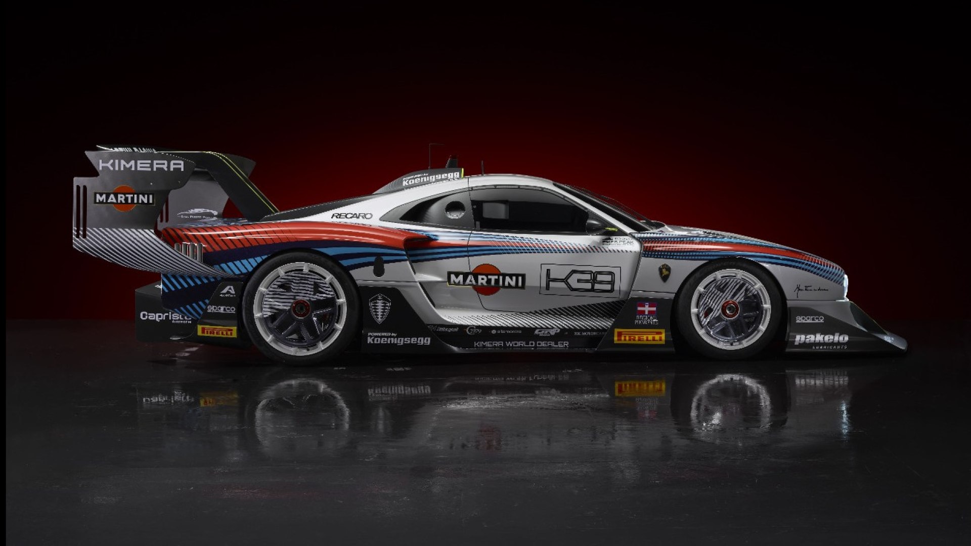 Las Vegas Automotive Spectacle: High-Speed Track Racing