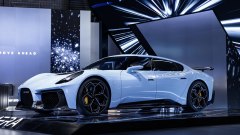 Oltre 3.000 CV per raggiungere i 550 km/h: Kosmera lancia la sfida