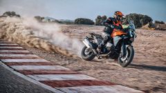 KTM 1390 Super Adventure, 990 Duke R, 990 RC R 2026: data arrivo