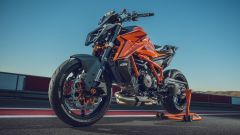 KTM 1390 Super Duke R e Super Duke R EVO 2026: colori, prezzi