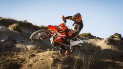 KTM 690 Enduro R 2026: prezzo, novità e data d'arrivo della enduro