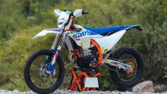 KTM EXC 6DAYS 2026: cilindrate, novità, prezzi delle enduro da competizione