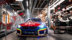 Video: il drifting della BMW M2 Red Bull nella fabbrica di Monaco