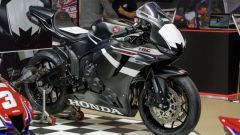 Honda CBR600RR con kit HRC Racing: modifiche, novità, prezzi