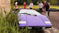Lamborghini Countach si muove da sola: fantasmi o corto circuito?