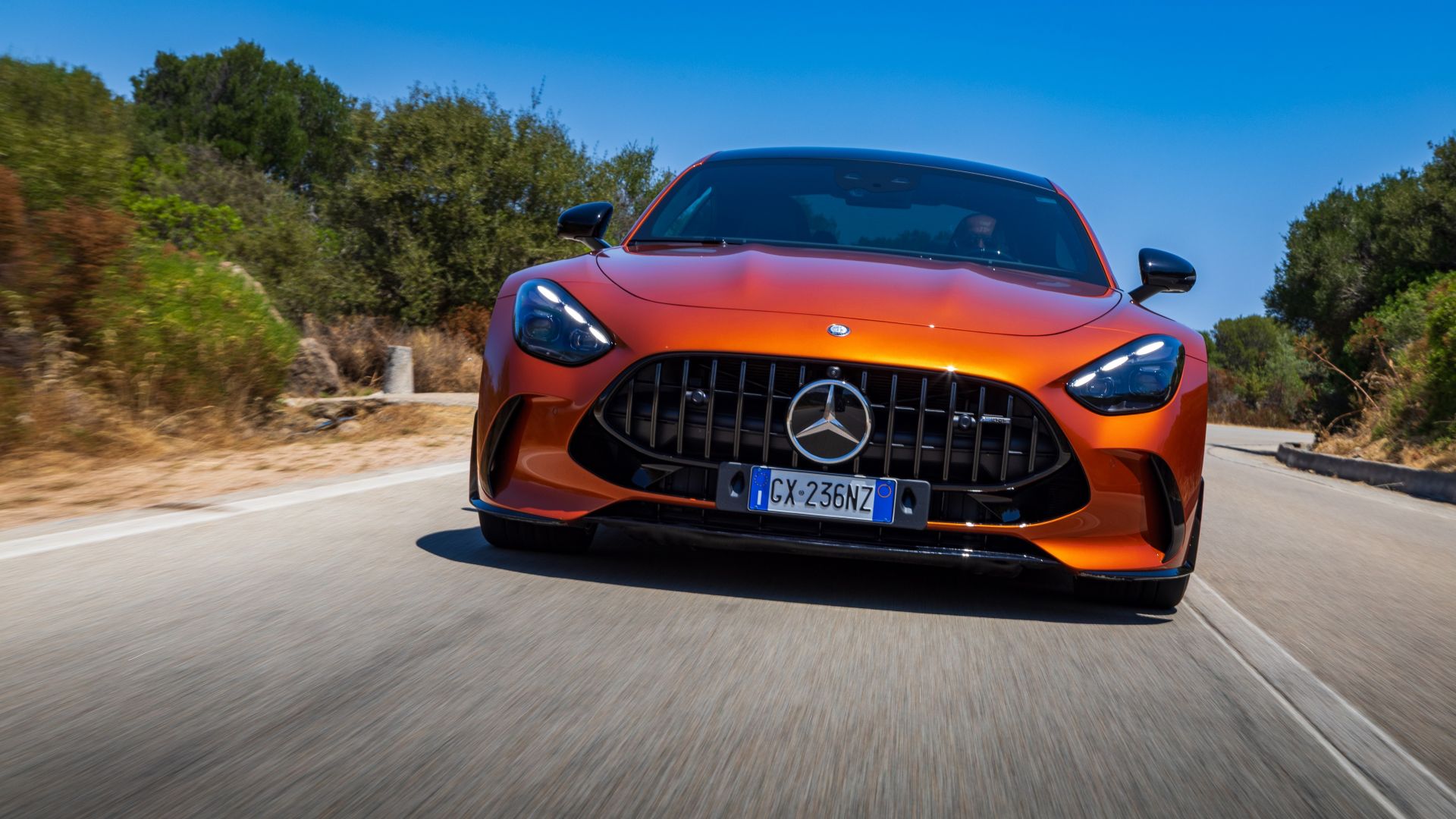 Mercedes-AMG GT 63 e GT S E Performance 2025: prova e prezzi