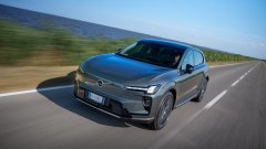 Prova della Volvo EX60, il crossover più tecnologico di Goteborg