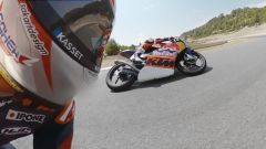 Pedro Acosta: pilota MotoGP vs Rookie la sfida in video