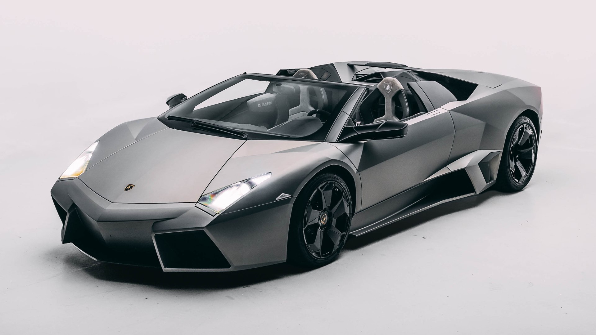 Una Lamborghini Reventon Roadster rara cerca nuovo proprietario in asta negli USA