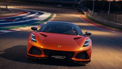 Nuova Lotus Emira 420 Sport: ecco come alza l’asticella