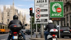 Area B e C Milano: Sala rinvia i divieti per moto e scooter?