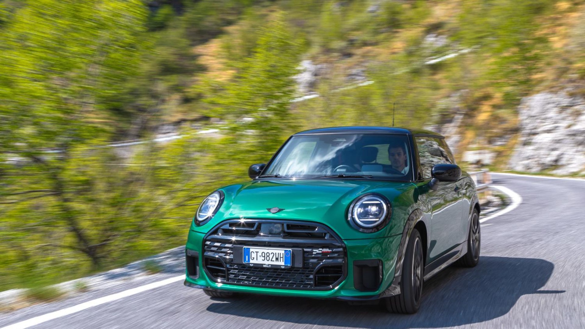 Mini Cooper elettrica potrebbe abbandonare la trazione anteriore, passando a trazione posteriore