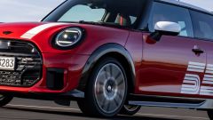 Nuova Mini JCW 1965 Victory Edition, ecco la serie speciale 2026