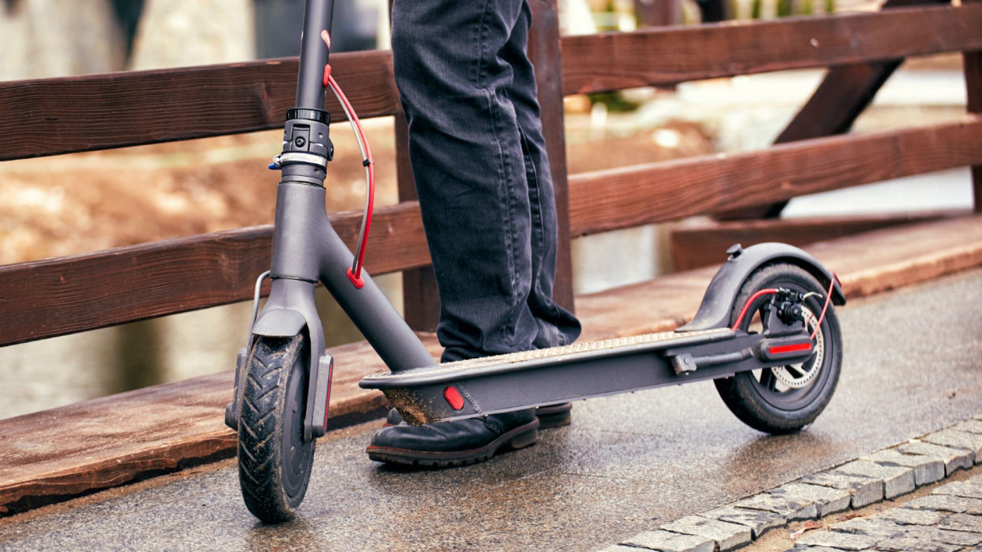 Monopattini e biciclette elettriche in sharing a Roma, con nuove regole e controlli