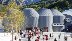 Moto Guzzi: a Mandello oltre alla produzione anche museo e Motoplex