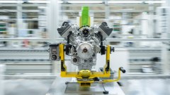 Moto Guzzi: ecco come si è rinnovata la fabbrica di Mandello del Lario
