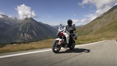 Moto Morini X-Cape 1200: prova, prezzo, pregi e difetti della maxi enduro