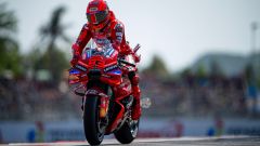 Scontro Bezzecchi-Marquez: Marc infortunato, Aprilia si scusa