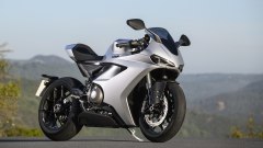 Norton Manx R: 100 prototipi e 500.000 km per non sbagliare il colpo
