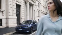 Nuova Lancia Ypsilon ibrida: la nuova offerta e il porte aperte