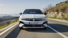 Nuova Opel Astra: la prova su strada? Possiamo definirla un'illuminazione