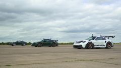 Porsche 911 GT3 RS vs standard e Touring in video