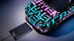 Cayenne elettrica: ricarica wireless Porsche da 11 kW a IAA 2025