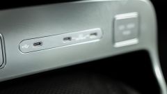 Cosa non collegare alla USB dell’auto: i dispositivi vietati