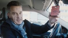 Kia lancia un deodorante per abitacoli al profumo di benzina