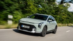 Kia Xceed si rifà il look: tutte le novità nel test su strada