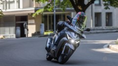 QJ Motor SQ350: la prova completa dello scooter ruota alta cinese
