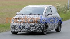 Foto Renault Twingo elettrica 2026: ecco il prototipo su strada