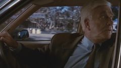 Retromarcia BMW Serie 7: da guida autonoma Livello 3 a Livello 2