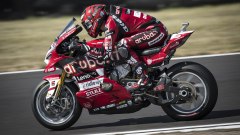 Superbike Donington Gara 1: Lecuona batte Bulega e conquista la prima vittoria