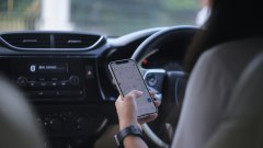 Il telefonino causa molti più incidenti di quanto si creda. Il nuovo studio