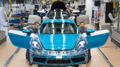 Porsche: stipendi record ma nuovi esuberi in arrivo