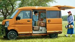 Suzuki Every J Limited, il kei van retrò che vuole fare il SUV