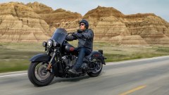 Svelata la Harley Davidson Deadwood: ecco di che si tratta