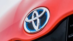Toyota cambia strategia: meno restyling, pi&ugrave; software
