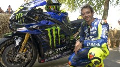 Valentino Rossi torna a Goodwood in sella alla Yamaha YZR-M1
