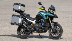 Valigie moto comprese nel prezzo su Benelli TRK 702 e 902. La promo