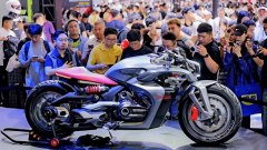 Voge CU-X Hybrid Concept, dalla Cina l'idea per una moto plug-in hybrid