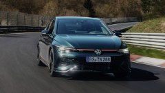 Volkswagen Golf GTI Edition 50: test contro Civic Type R