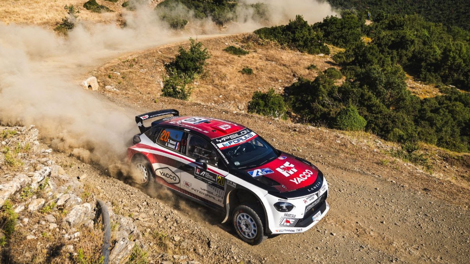 Equipaggi Lancia al Rally Paraguay 2026, gara su terra con condizioni estreme e percorso lungo