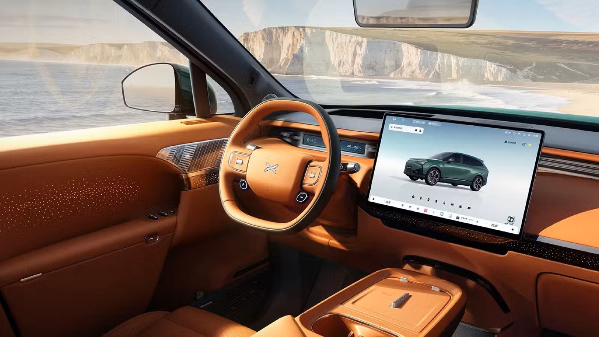 SUV Xpeng G9L con interni hi-tech e schermi grandi, in mostra al Salone di Parigi