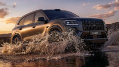 Zeekr 8X: SUV plug-in hybrid da 1.400 CV e 1.000 km